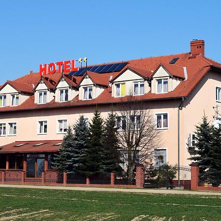 Hotel Jan Згожелец Екстериор снимка
