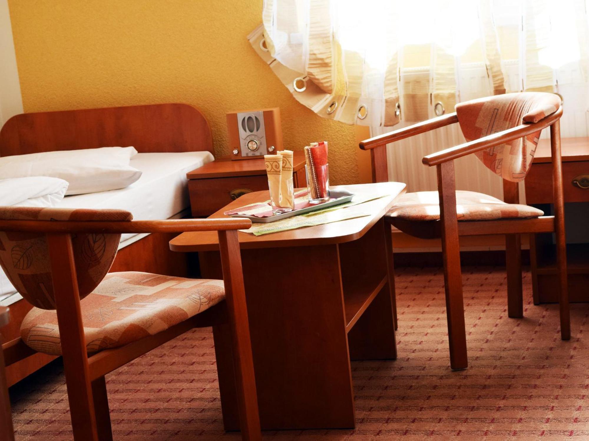 Hotel Jan Згожелец Стая снимка