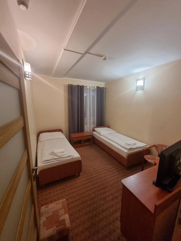 Hotel Jan Згожелец Екстериор снимка