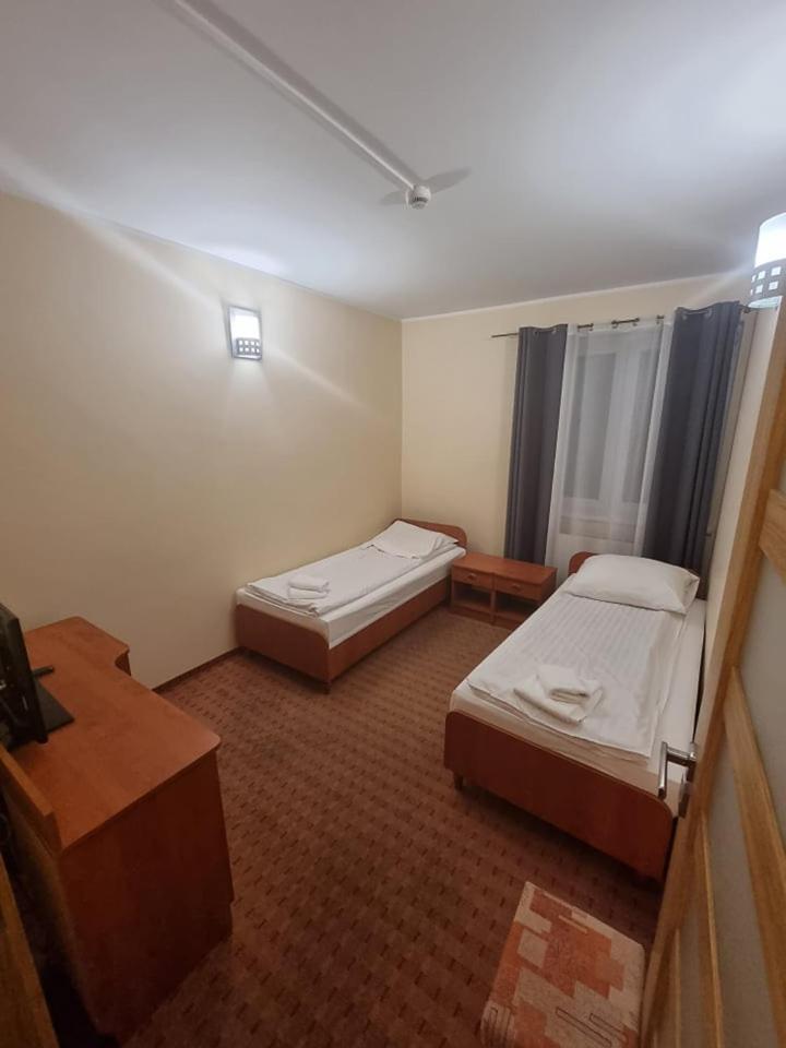 Hotel Jan Згожелец Екстериор снимка