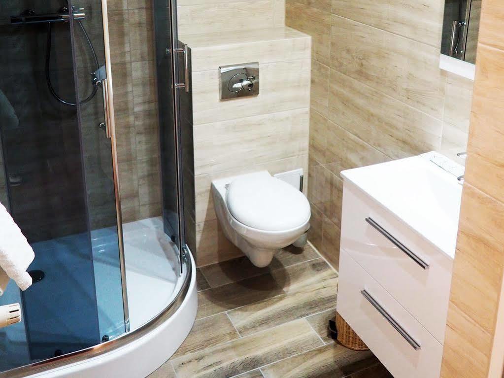 Hotel Jan Згожелец Екстериор снимка
