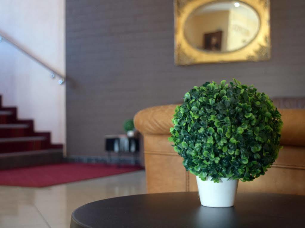 Hotel Jan Згожелец Екстериор снимка